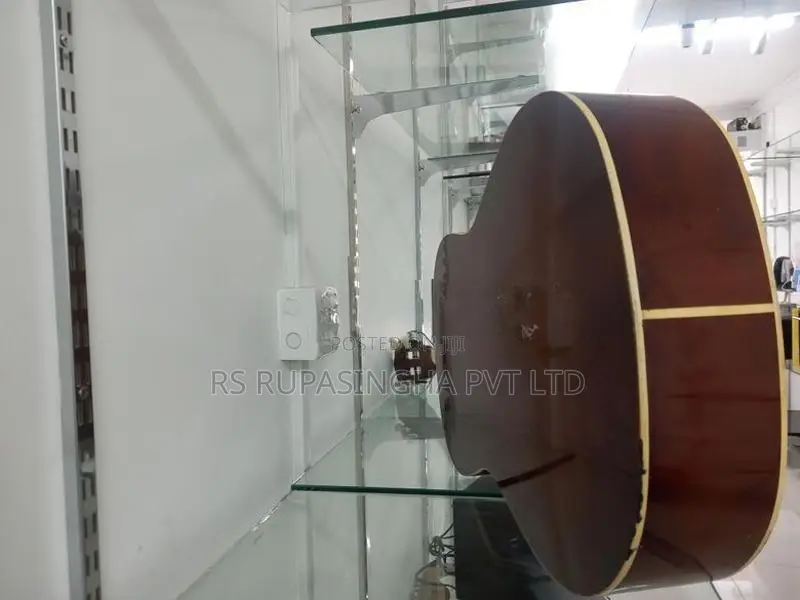 Box Guitar