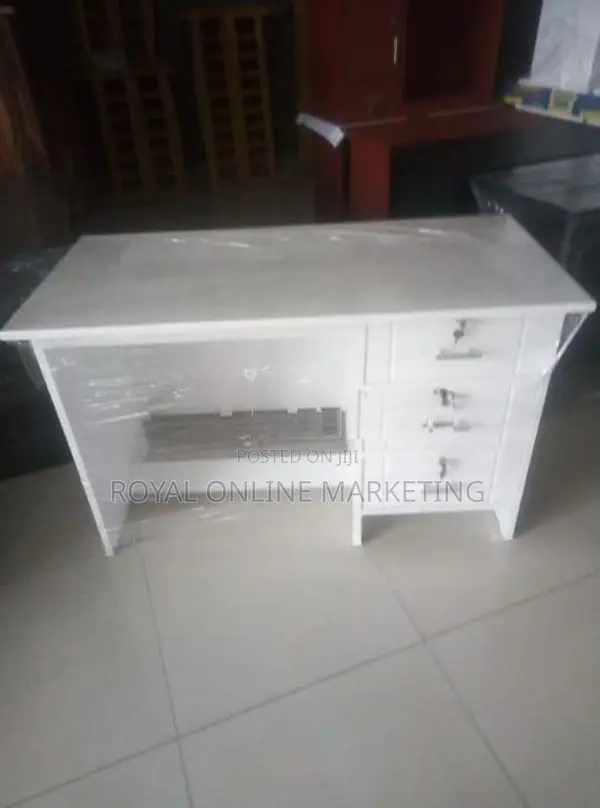 Office Table (Q-23)