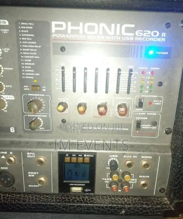 Phonic Powered Mixer