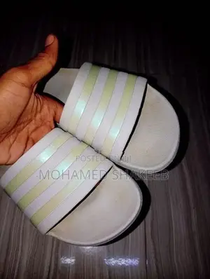 Adidas aqua slide