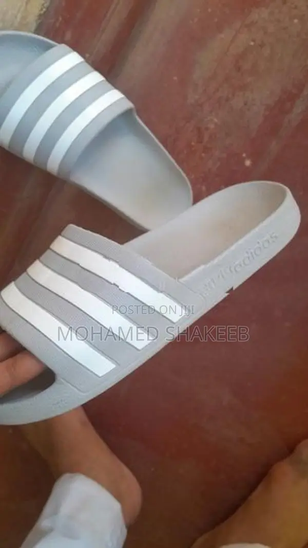 Adidas aqua slide