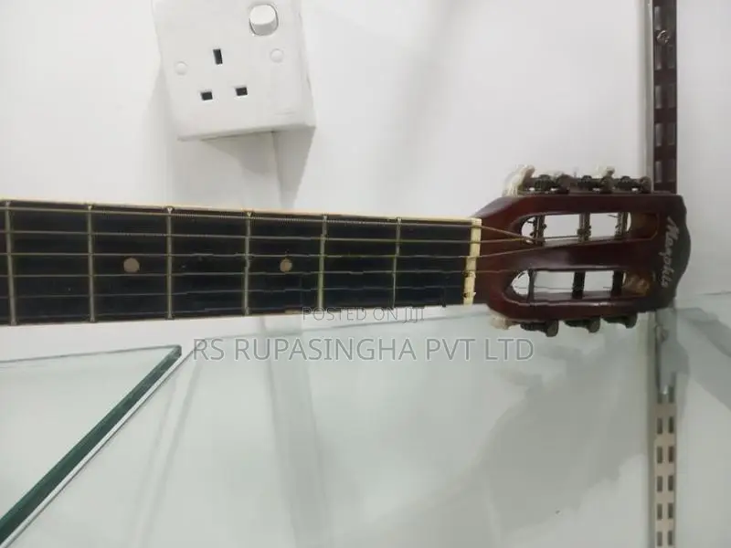 Box Guitar