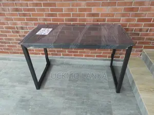 New 4x2 Size Computer Table