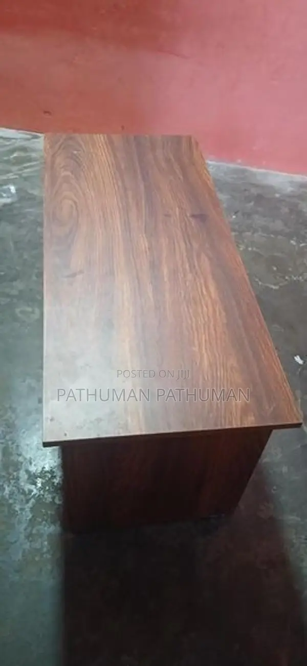 அலங்கார மேசை