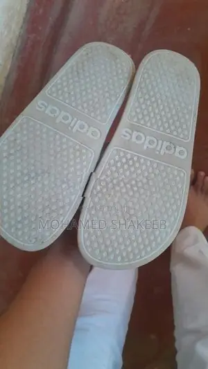 Adidas aqua slide