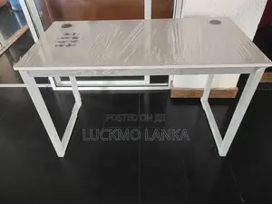 New 4x2 Size Computer Table