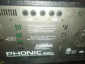 Phonic Powered Mixer