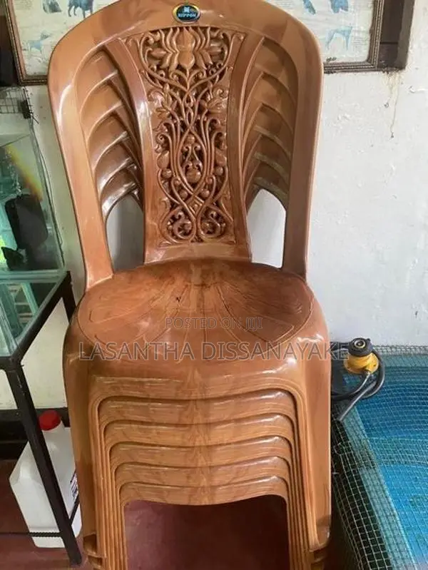 කෑම මේස පුටු