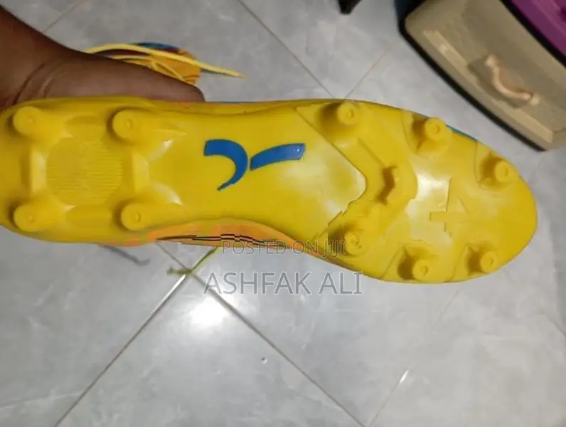 Football boot brand new