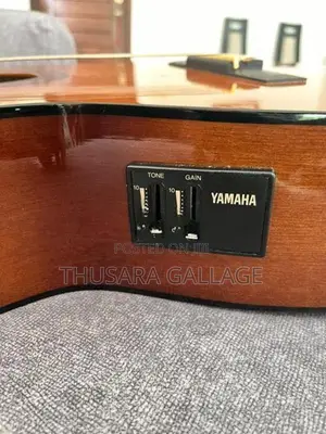 Yamaha CX40 Electro Classical Acoustic Guitar