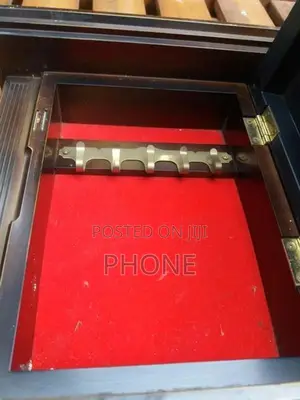 Key Box with Clock