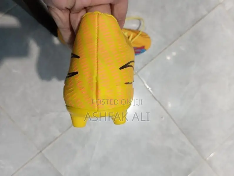 Football boot brand new