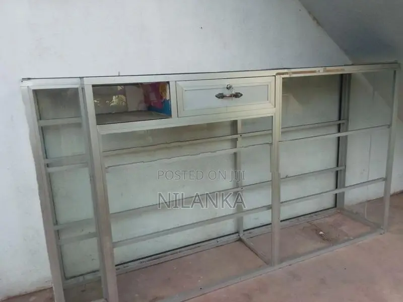 Aluminum Showcase