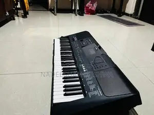 Yamaha PSR-E463