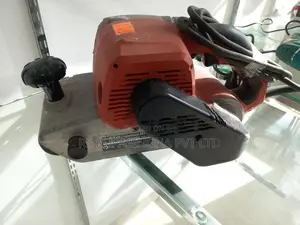 Maktek Electric Planer