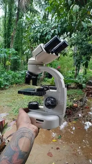 Microscope