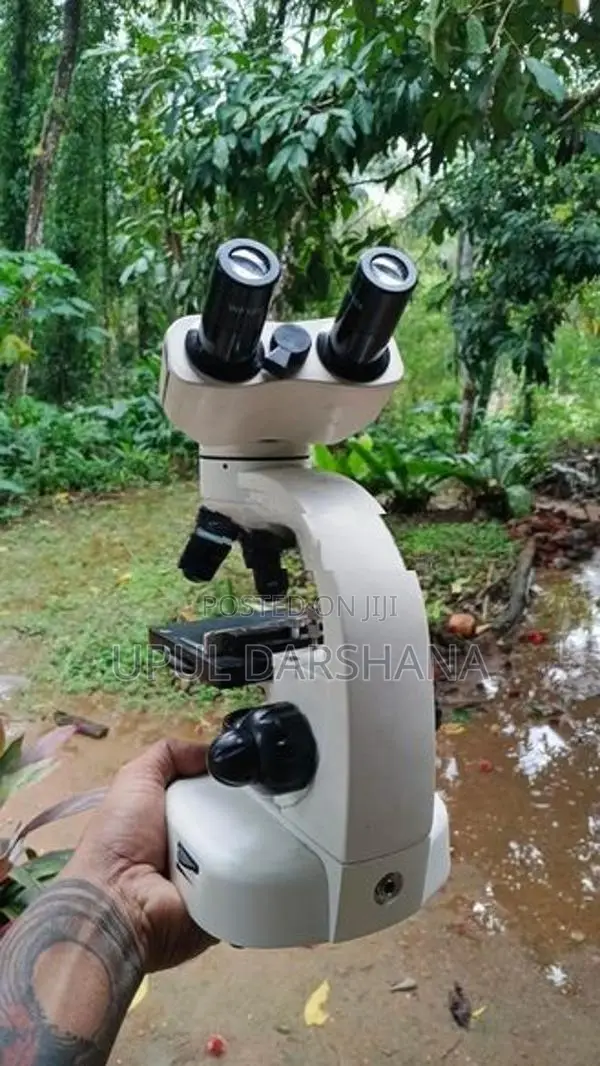 Microscope