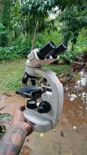 Microscope