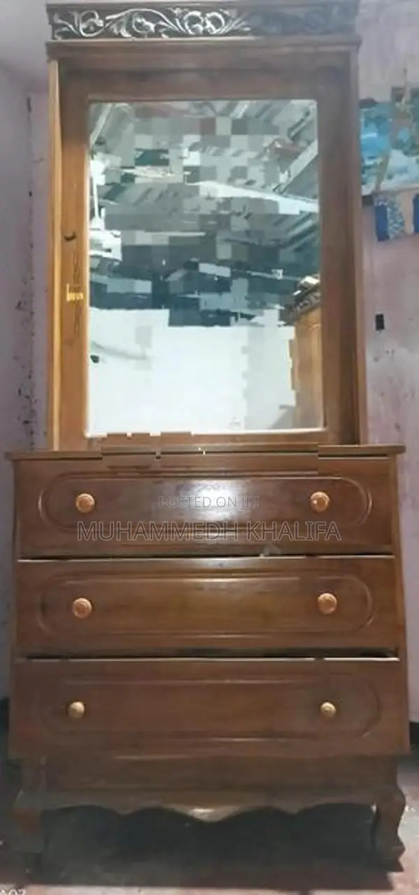 Used Dressing Table with 3 Drawers
