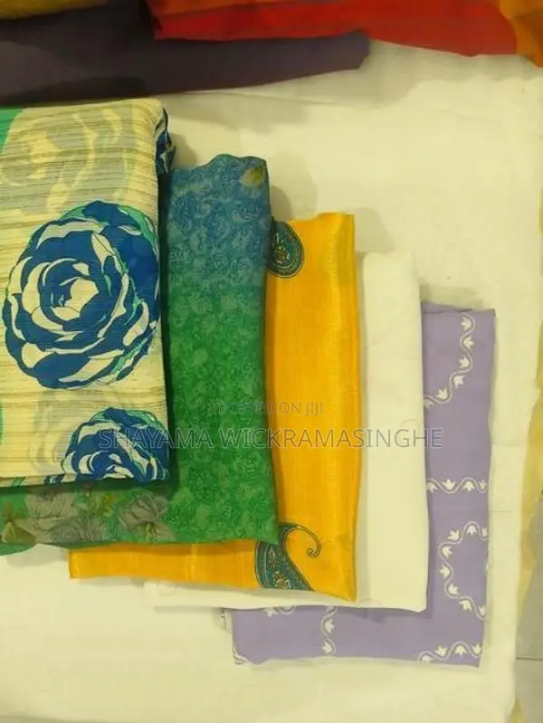 ,හොඳ තත්ත්වයේ පවතින භාවිත කළ සාරි