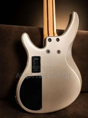 Yamaha TRBX 305 5-String Bass Guitar