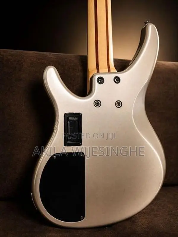 Yamaha TRBX 305 5-String Bass Guitar