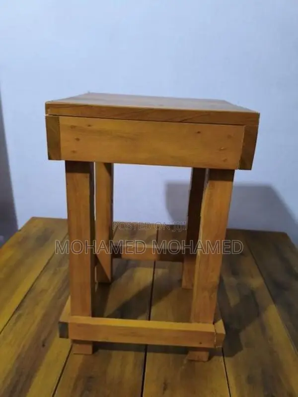 Dain in Table and Chairs