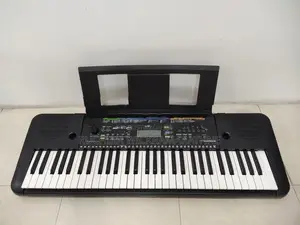 Yamaha PSR - E253 Organ