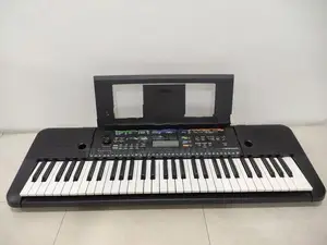 Yamaha PSR - E253 Organ
