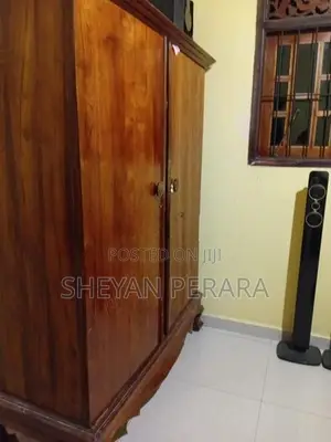 කොස් අලමාරිය