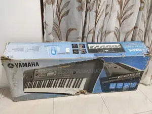 Yamaha PSR - E253 Organ