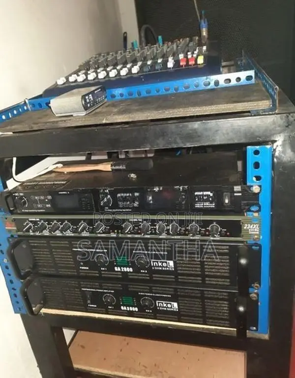 Soundcraft Mixer with Speakers