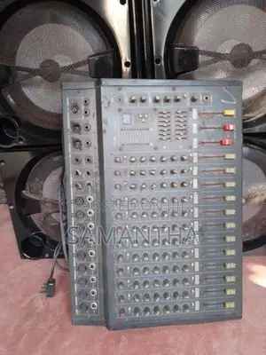 Powered Mixer with Speakers
