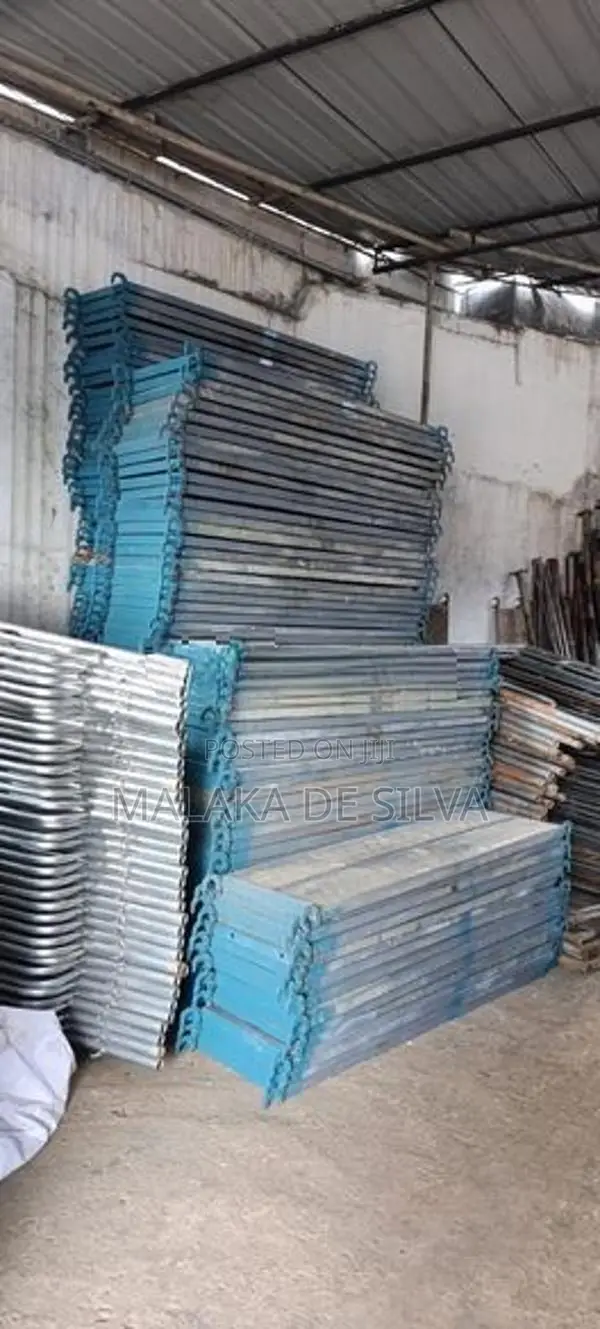 Scaffolding catwalk plate