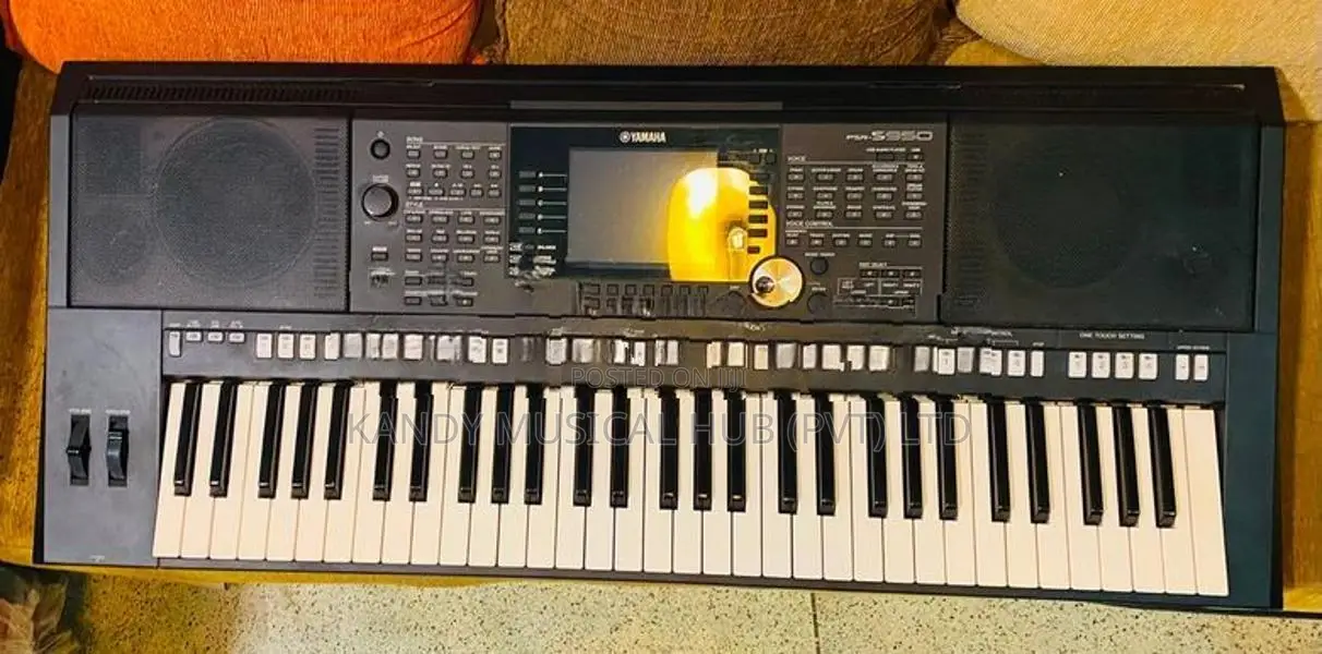 Yamaha PSR S950 Keyboard