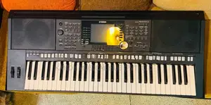 Yamaha PSR S950 Keyboard