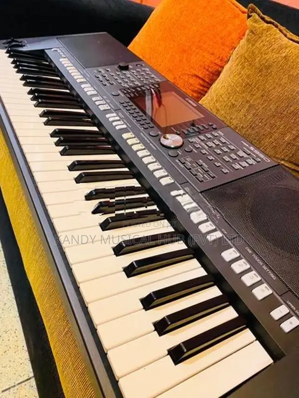 Yamaha PSR S950 Keyboard