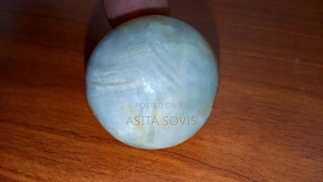 Gem Natural Star Sapphire 340 Ct