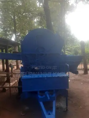 ඇග්‍රෝටෙක් කොලමඩින යන්ත්‍රය