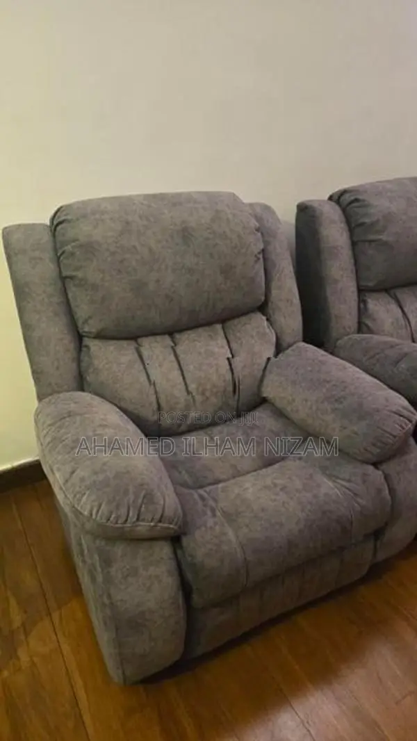 Damro Single Recliner Sofa Set