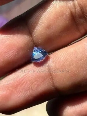 NATURAL BLUE SAPPHIRE