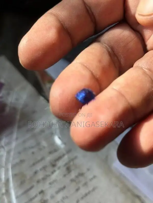 NATURAL BLUE SAPPHIRE
