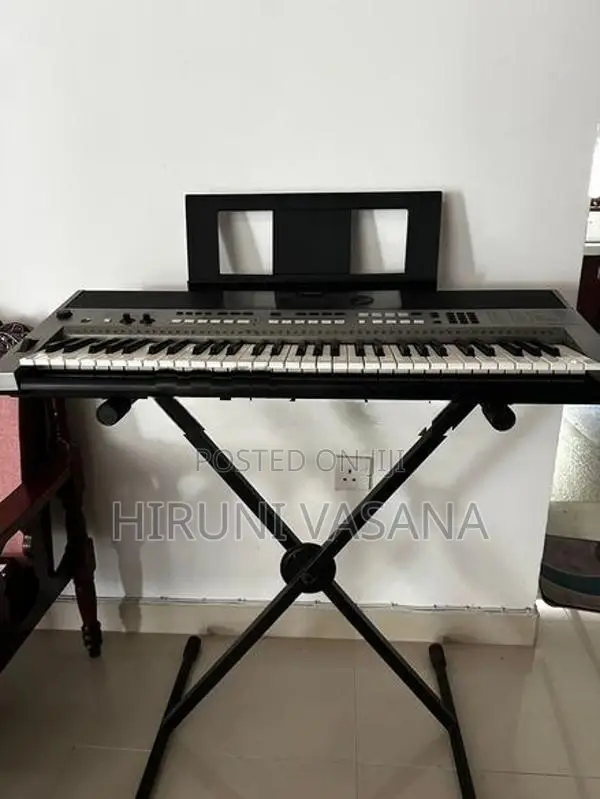 Yamaha PSR-E443 Keyboard with Stand
