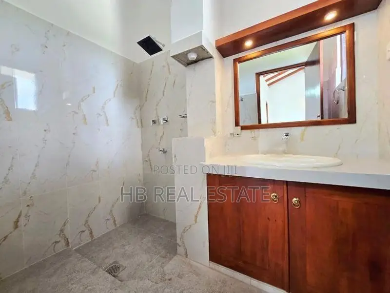 Architecture Designed Luxury Two Story House For Sale - Homagama