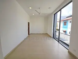 Architect Designed Brand New Luxury House Kesbewa