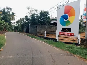 Land in Between Malabe – Thunadahena Road