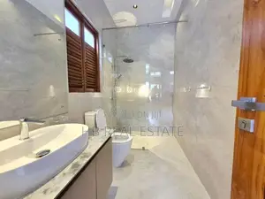 Fully Furnished Luxury Three Story House for Sale Battaramulla