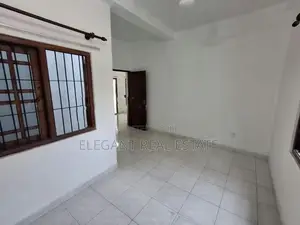 05 Bedroom Unfurnished 03 Storied House for Sale in Colombo 5 (A1780)