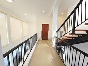 Architect Designed Brand New Luxury House Kesbewa