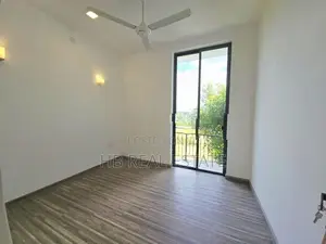 Architect Designed Brand New Luxury House Kesbewa